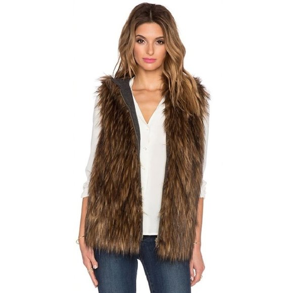 Nostalgia Jackets & Blazers - Vest. Faux Fur. Brown. Size Small. Nostalgia Brand. NWT